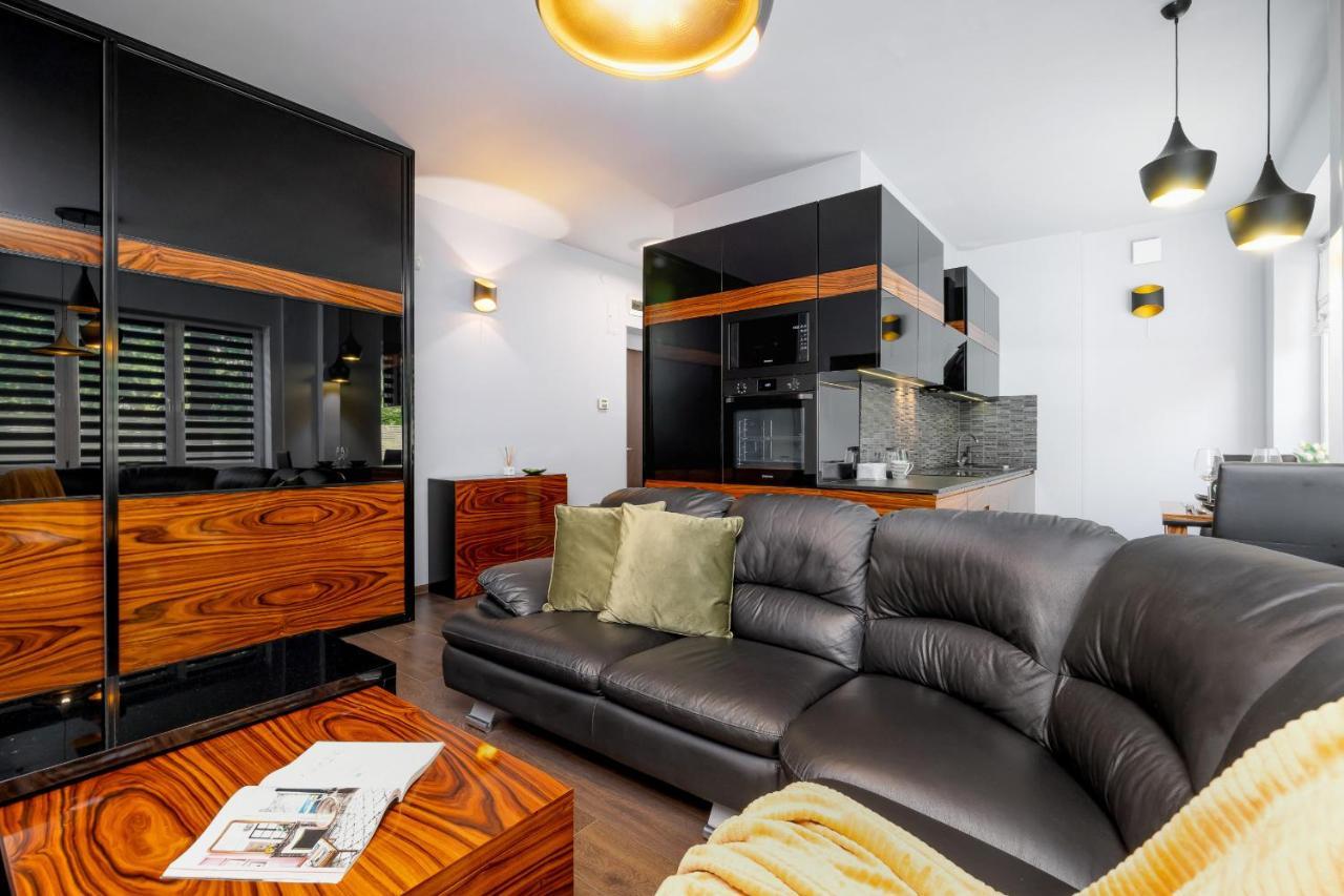 Stylish Korfantego Apartment Next To Spodek By Noclegi Renters كاتوفيتسه المظهر الخارجي الصورة